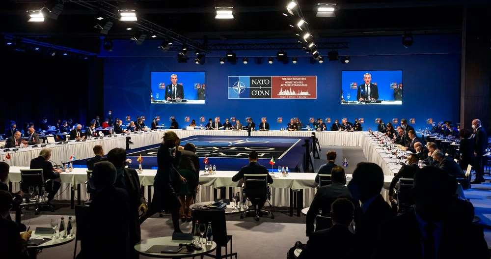 Pushtimi i Ukraines, mbahet sot samiti i jashtezakonshem i NATO-s